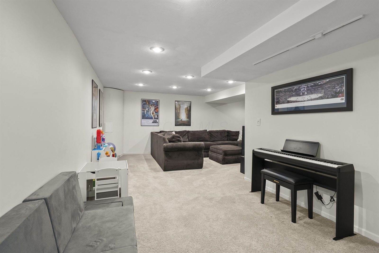 5458 Gillette Avenue, Hilliard, OH 43026