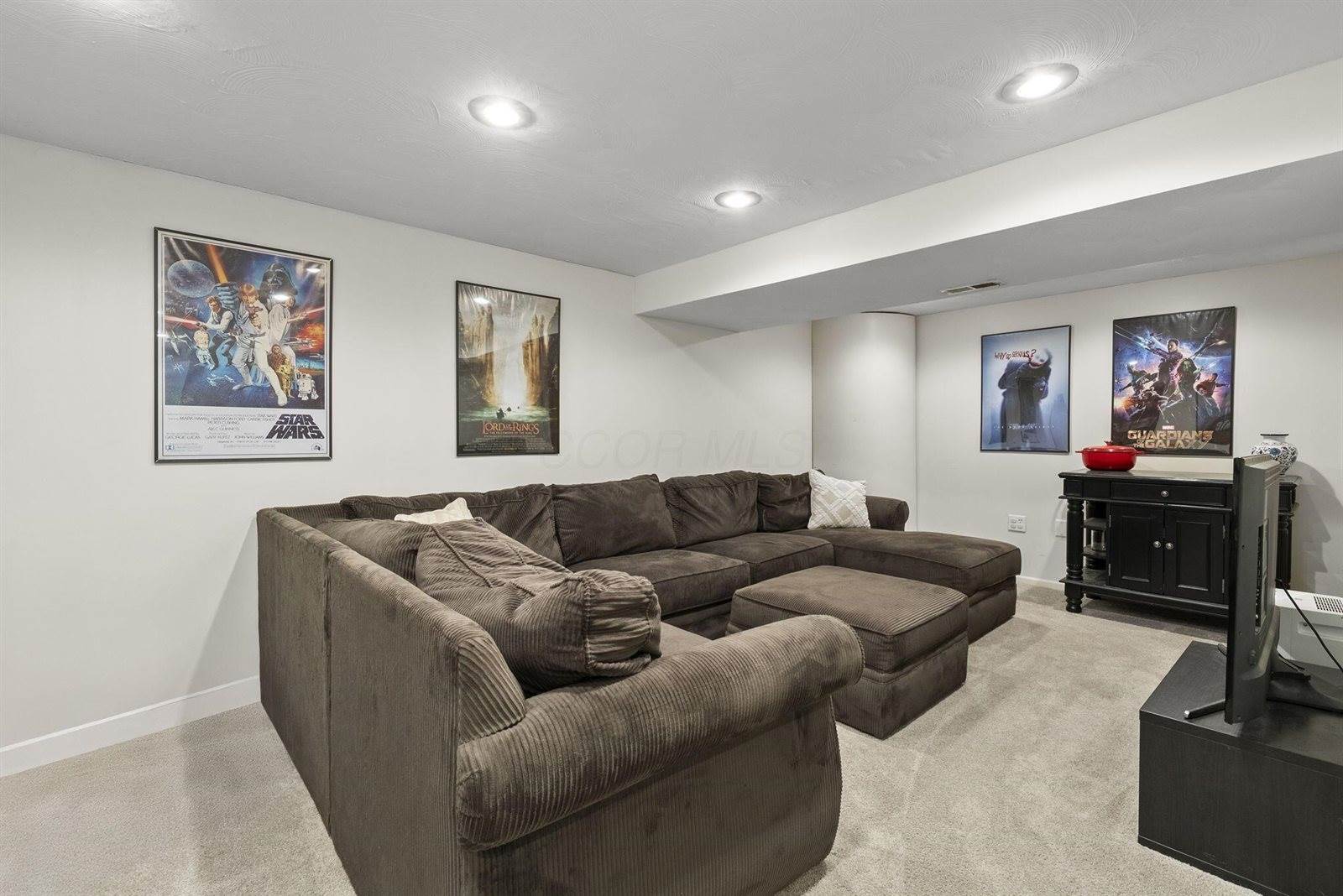 5458 Gillette Avenue, Hilliard, OH 43026