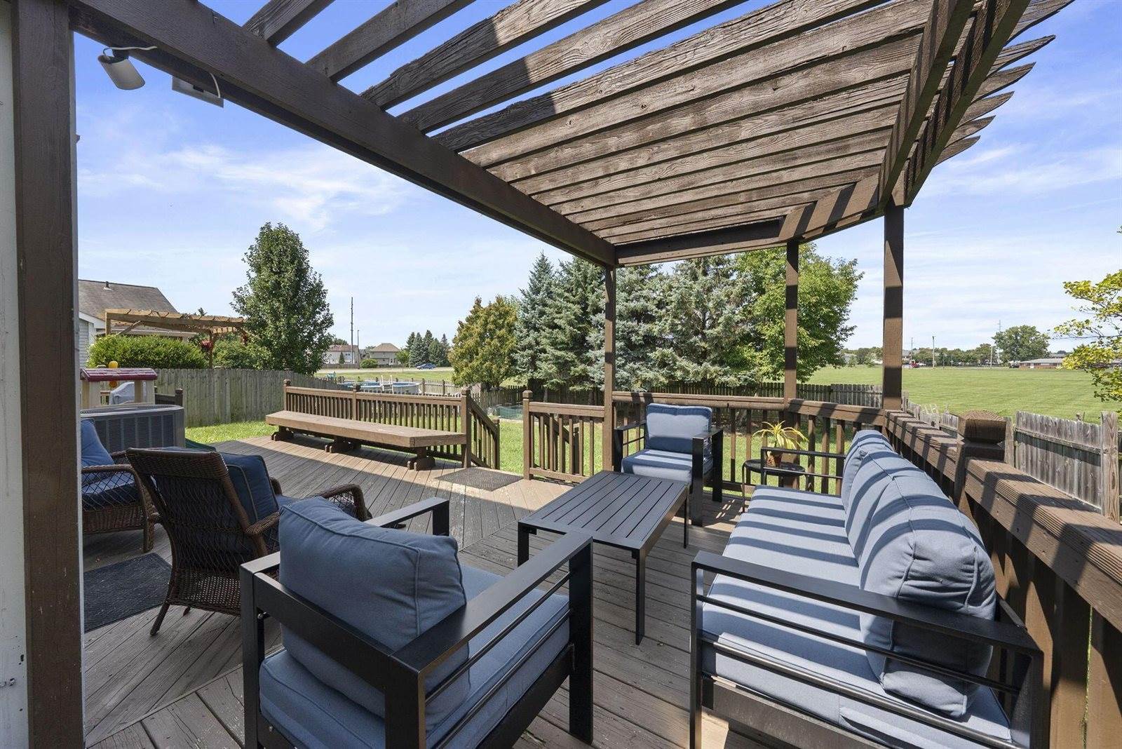 5458 Gillette Avenue, Hilliard, OH 43026