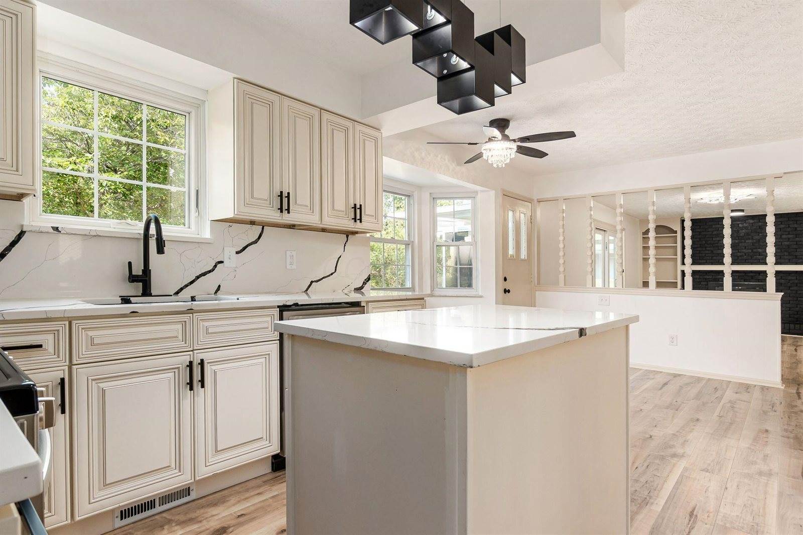 1466 Weybridge Road, Columbus, OH 43220