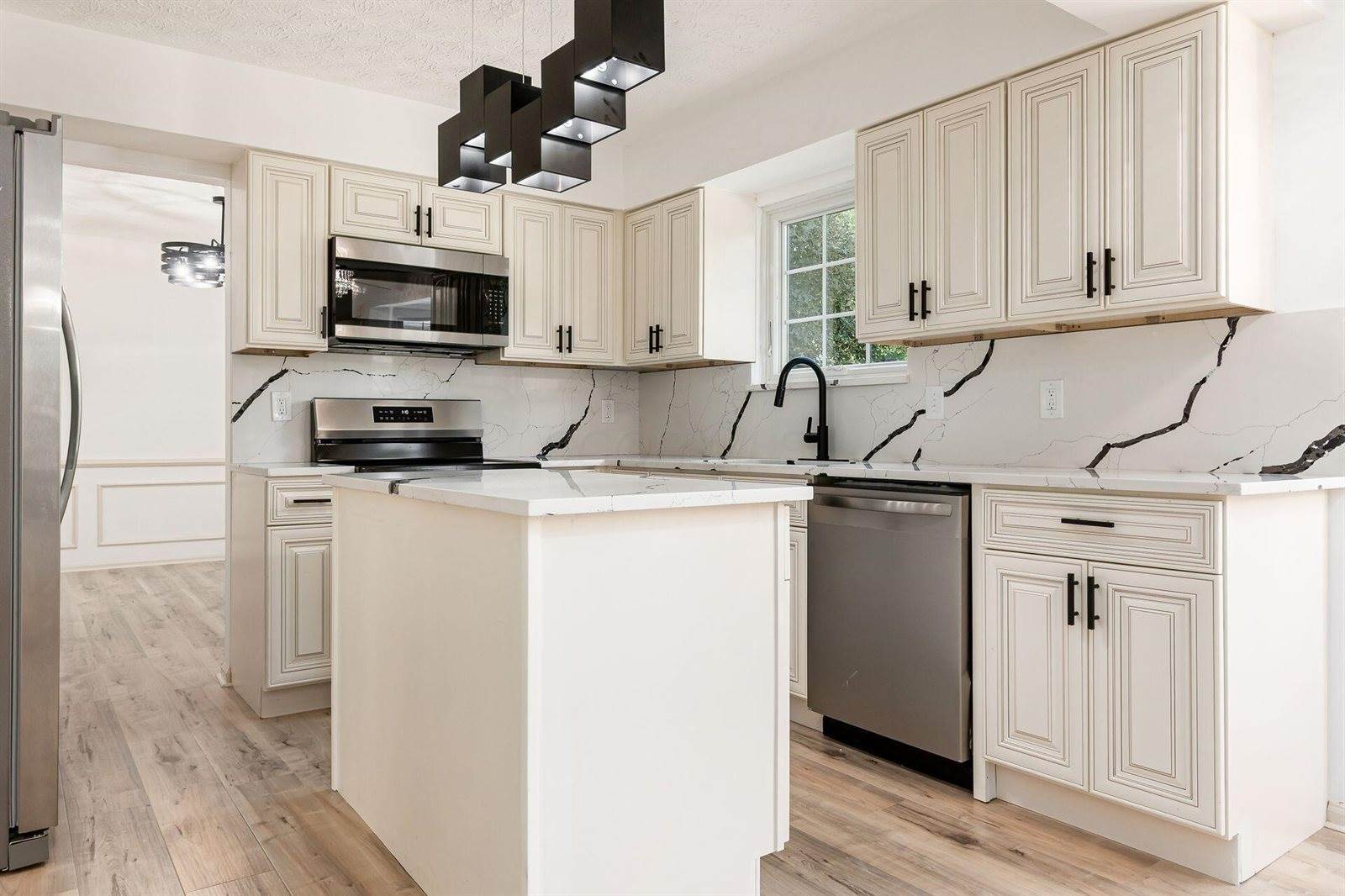 1466 Weybridge Road, Columbus, OH 43220