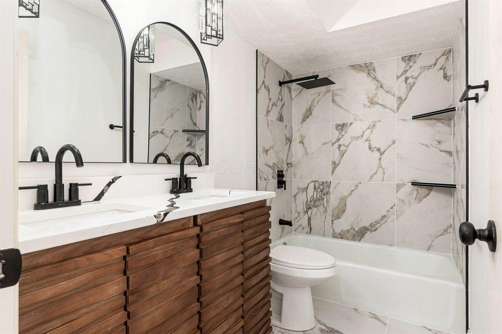 1466 Weybridge Road, Columbus, OH 43220