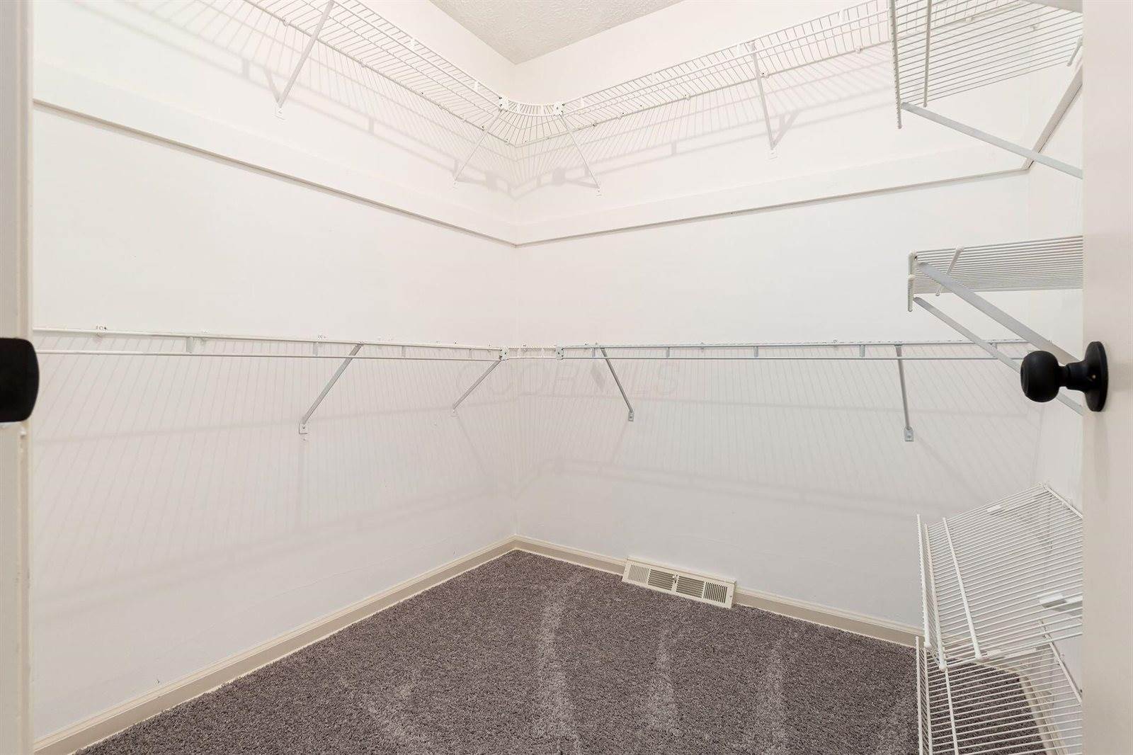 1466 Weybridge Road, Columbus, OH 43220