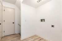 1466 Weybridge Road, Columbus, OH 43220