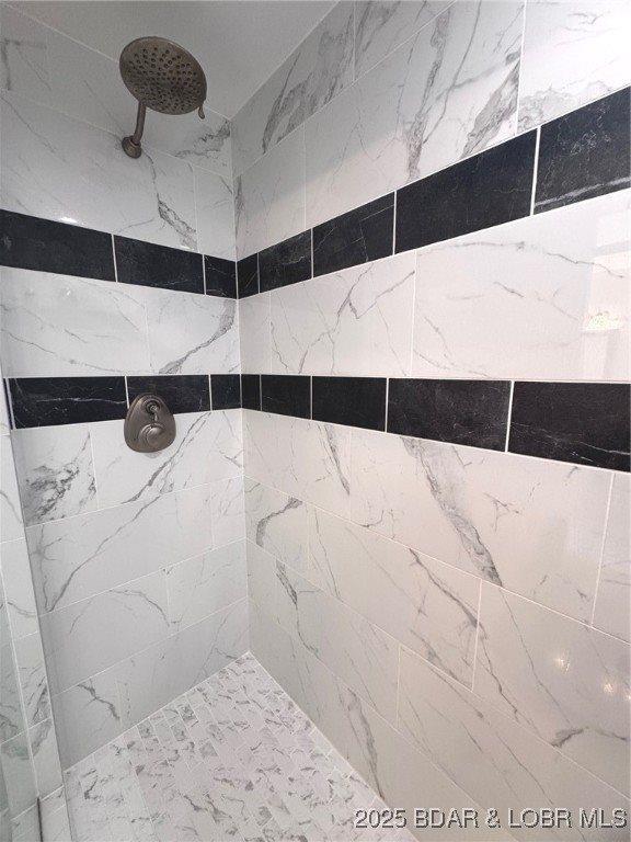 29081 Ivory Road, Gravois Mills, MO 65037