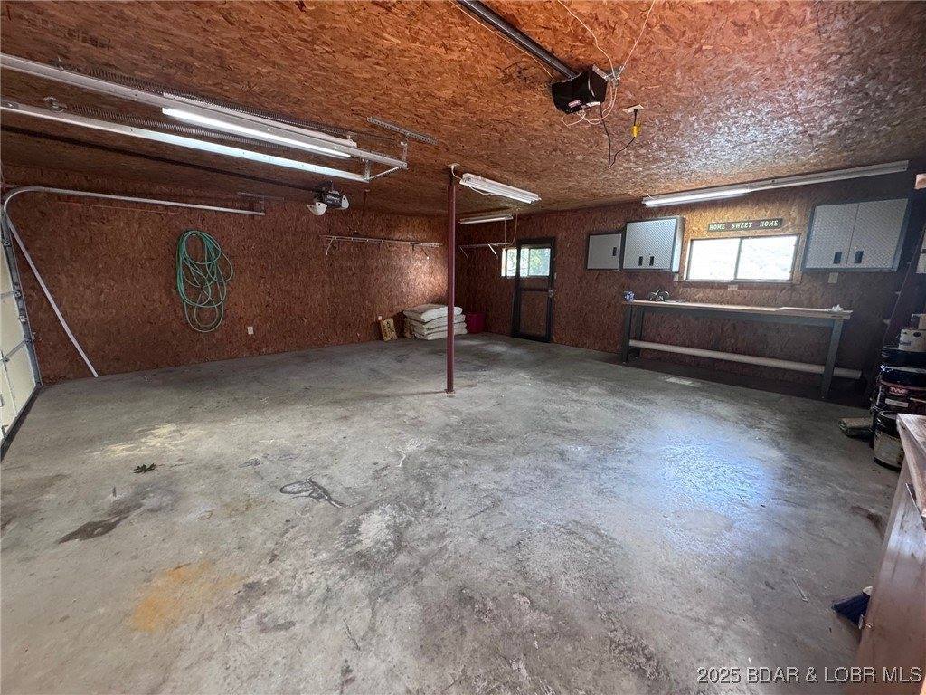 29081 Ivory Road, Gravois Mills, MO 65037