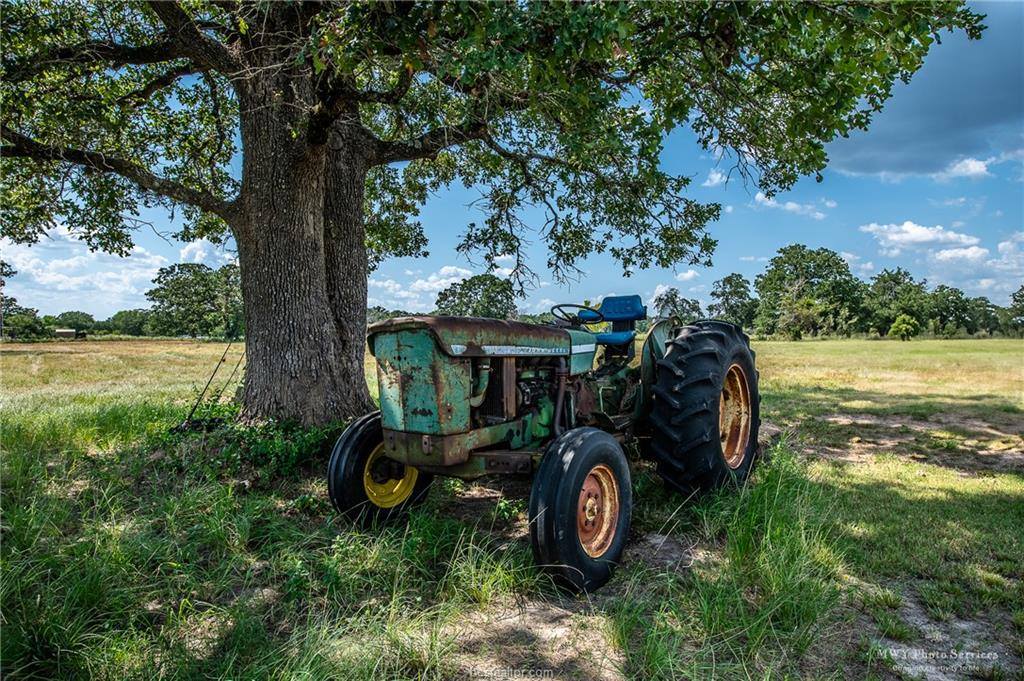 9142 Panther Creek Road, Iola, TX 77861