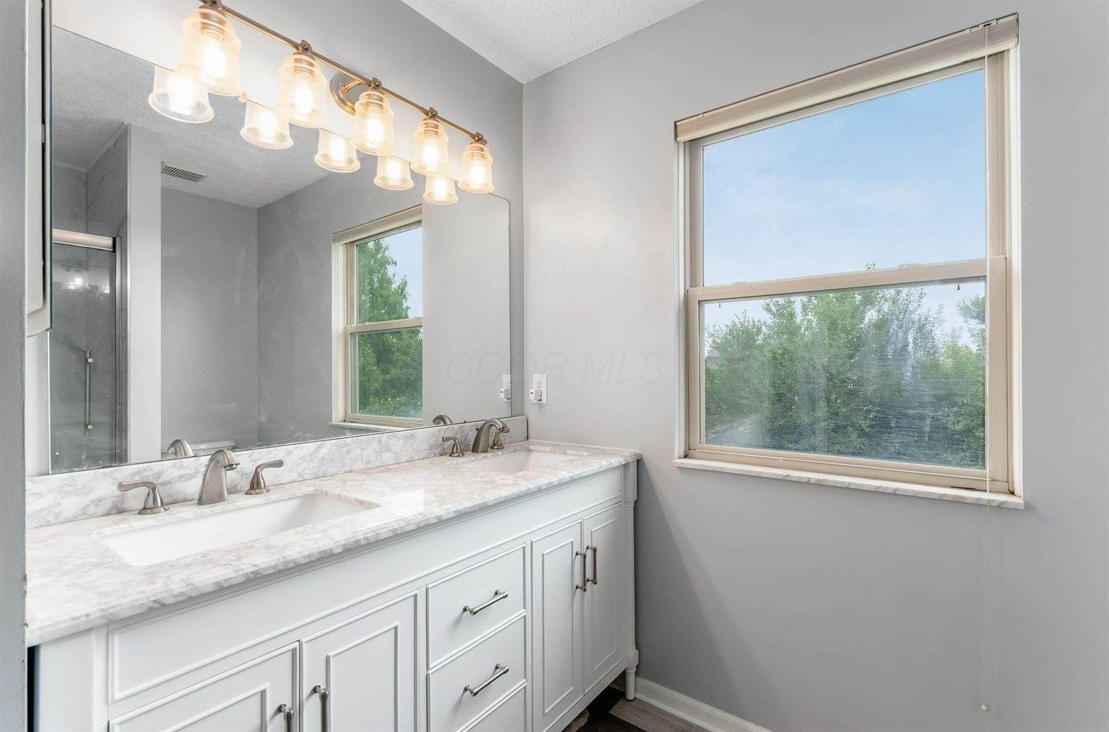 708 Granton Court, Lewis Center, OH 43035