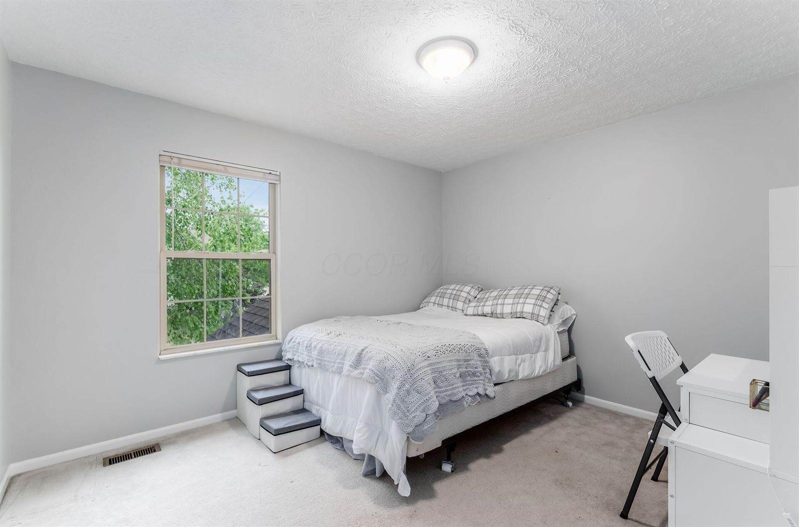 708 Granton Court, Lewis Center, OH 43035