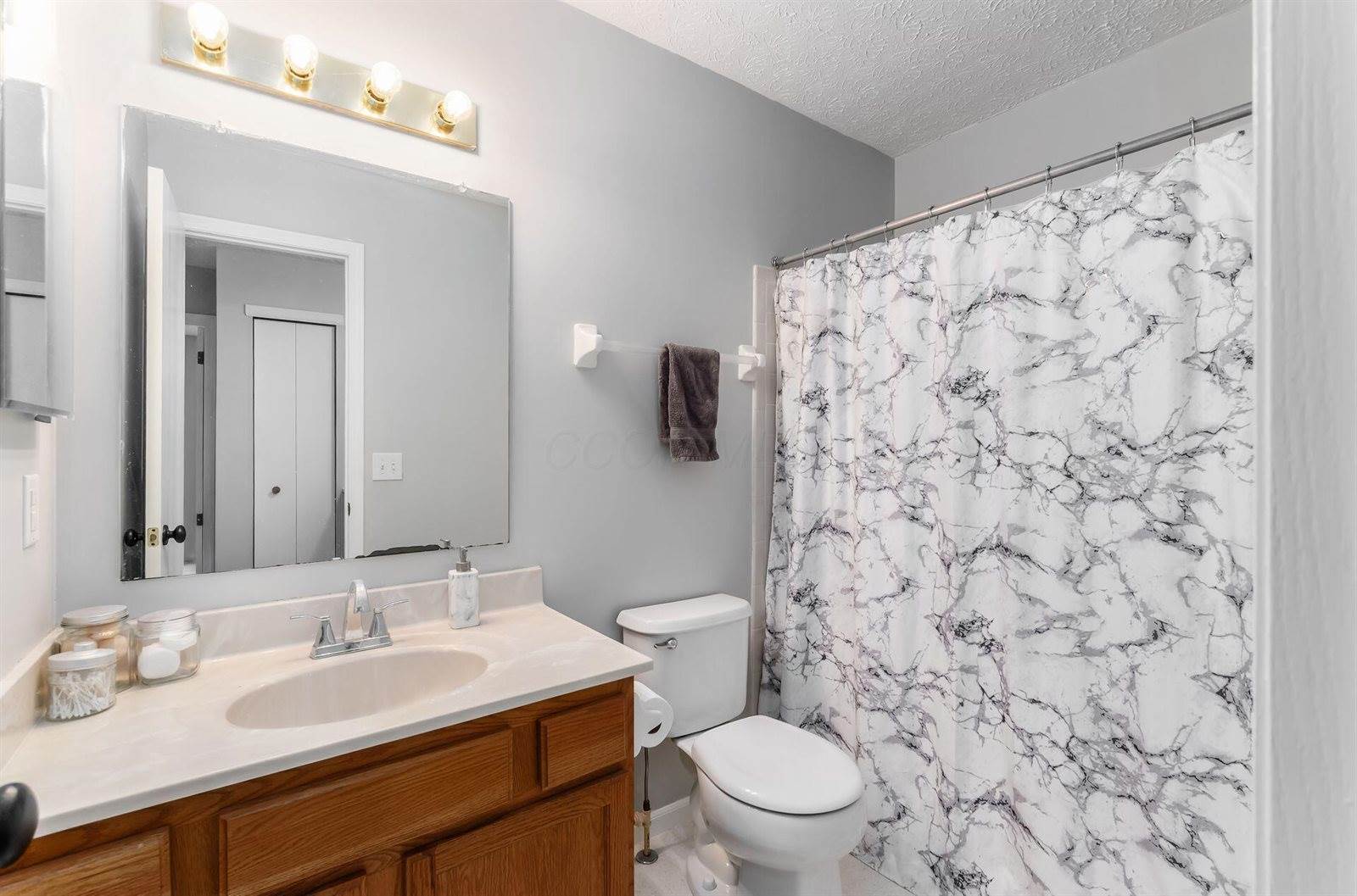 708 Granton Court, Lewis Center, OH 43035