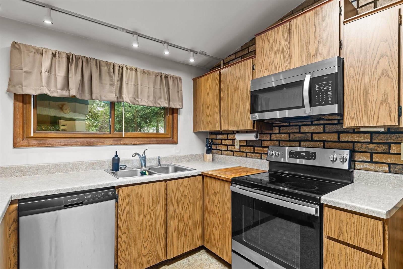 1542 Holiday Court, Stevens Point, WI 54482