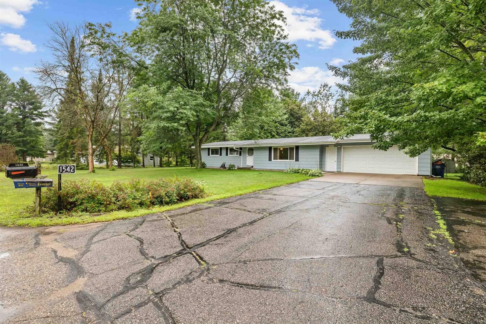 1542 Holiday Court, Stevens Point, WI 54482