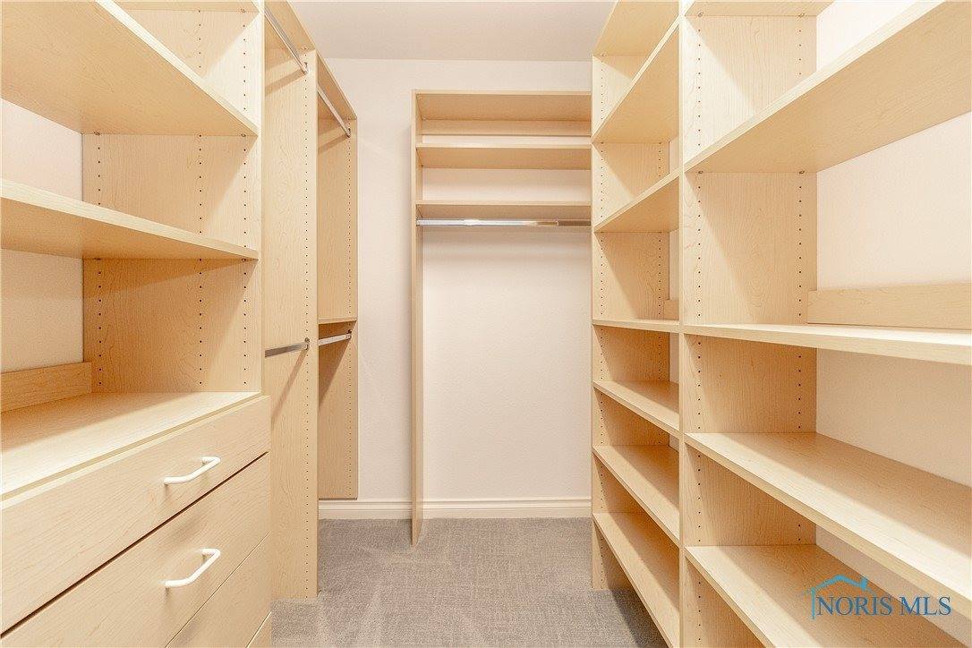 11 Shenandoah Circle, Sylvania, OH 43560