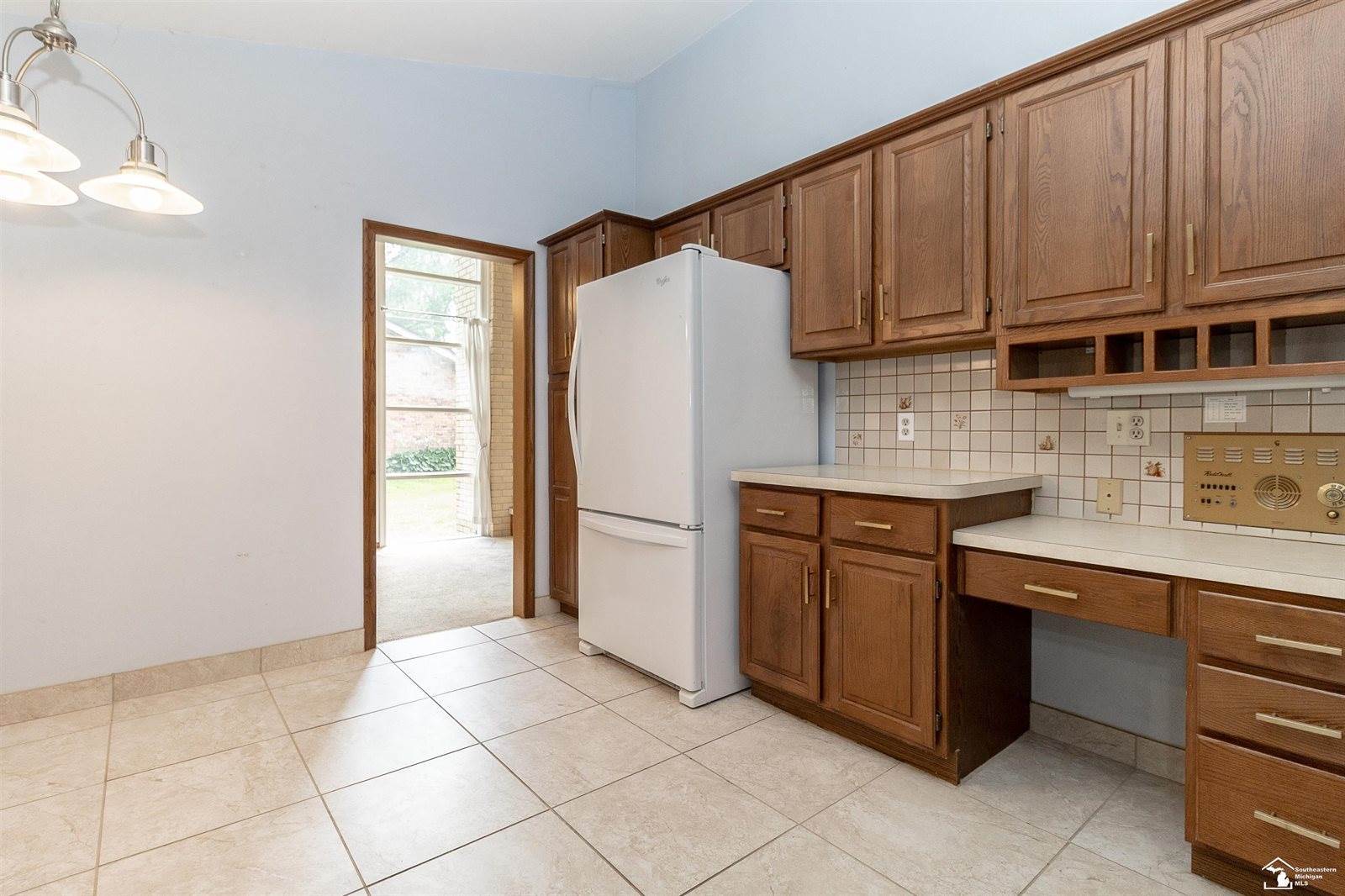 7088 Wiltshire Drive, Lambertville, MI 48144