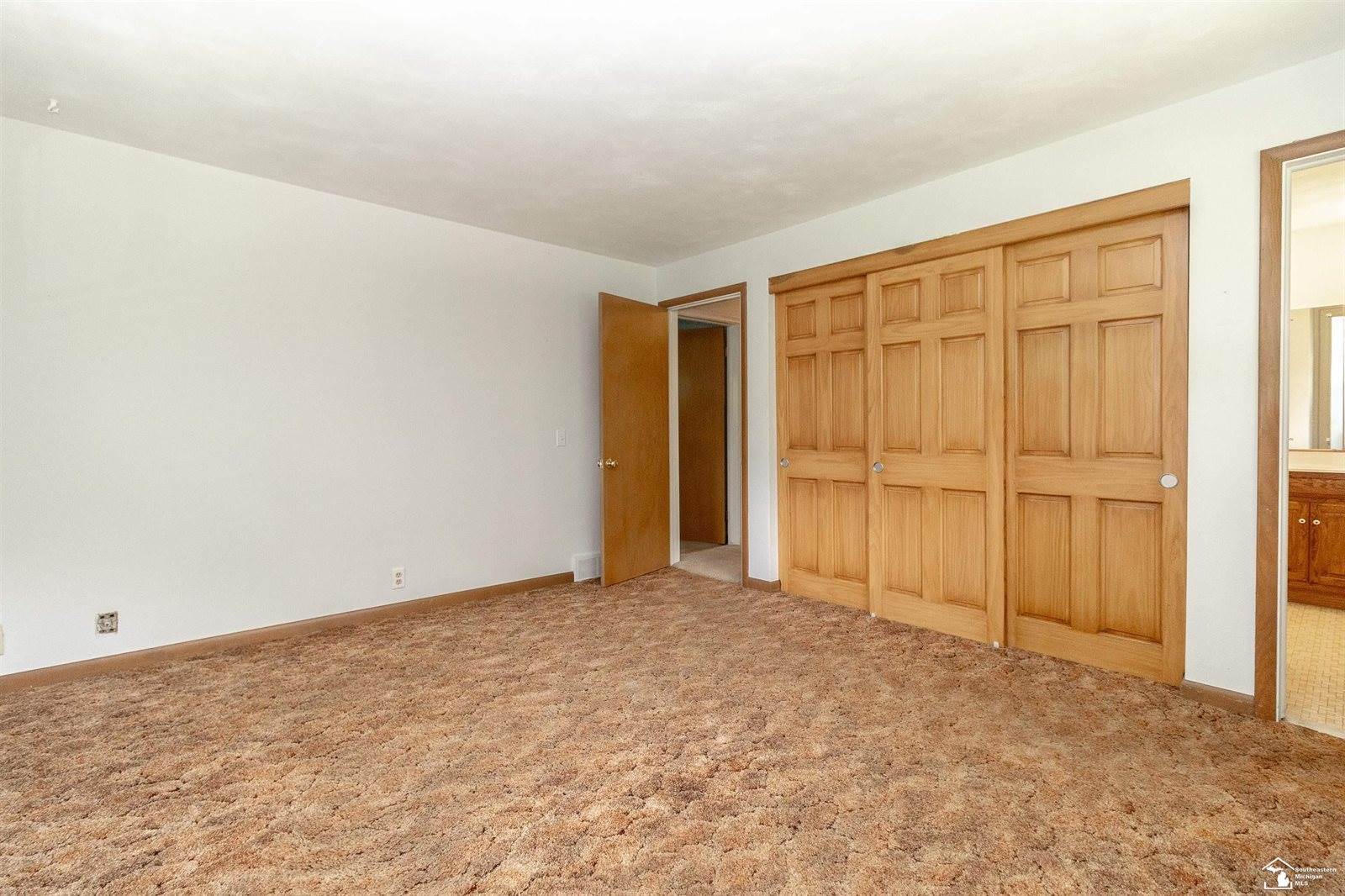 7088 Wiltshire Drive, Lambertville, MI 48144