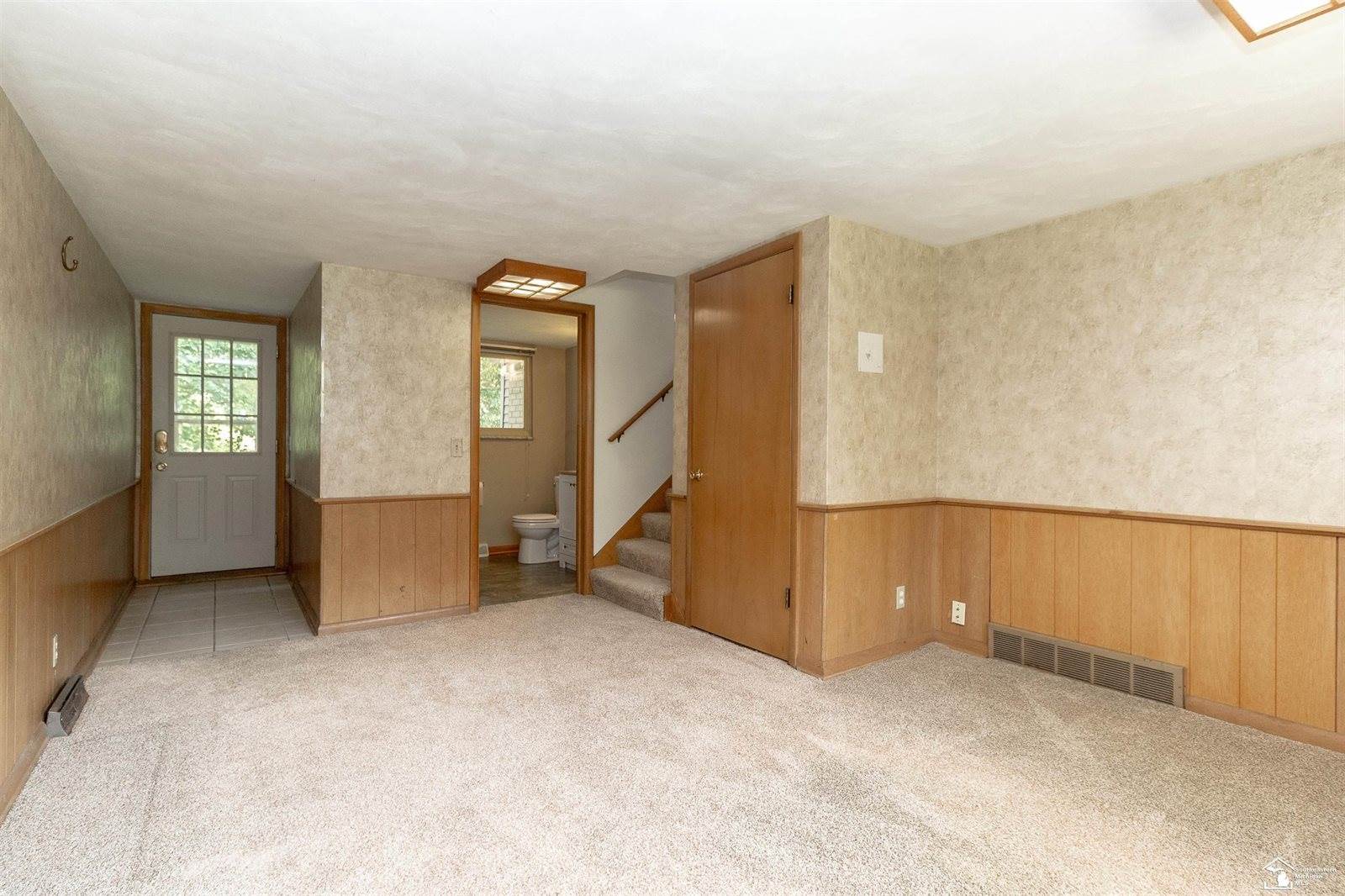 7088 Wiltshire Drive, Lambertville, MI 48144