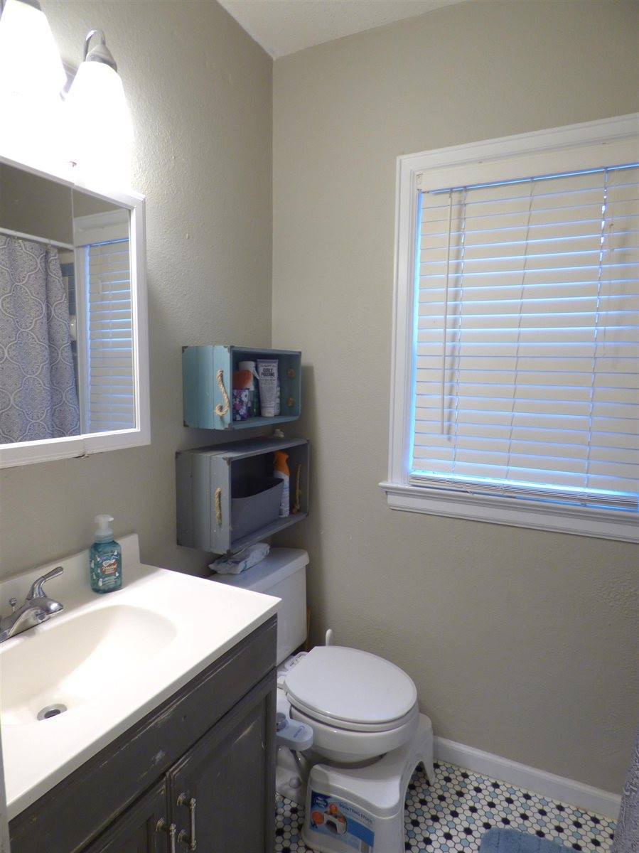 123 South Bleckley Dr, Wichita, KS 67218