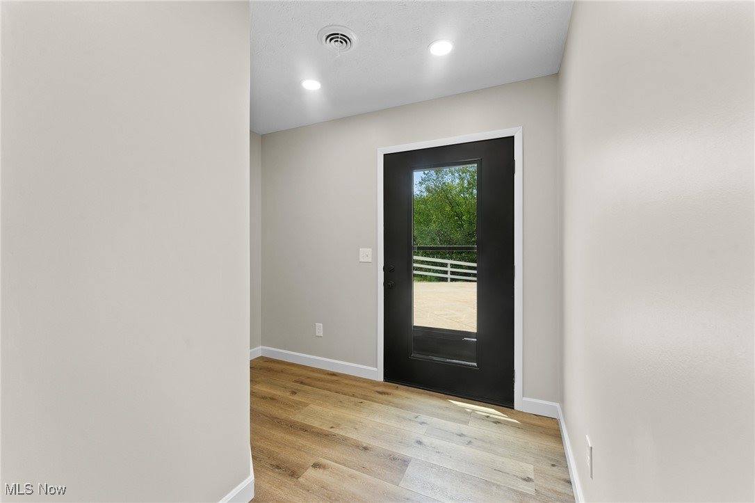 9166 North Yuma Trail, Negley, OH 44441