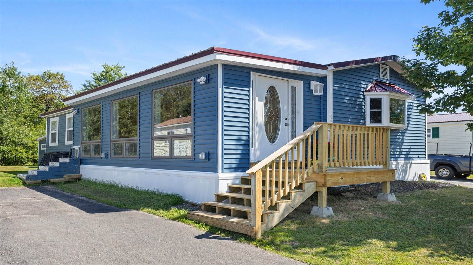 16 G Street, Bangor, ME 04401