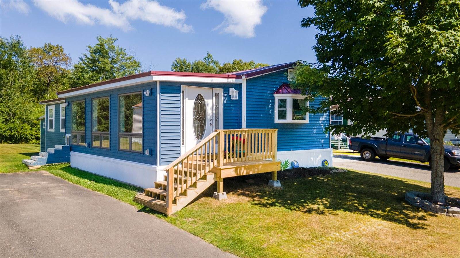 16 G Street, Bangor, ME 04401