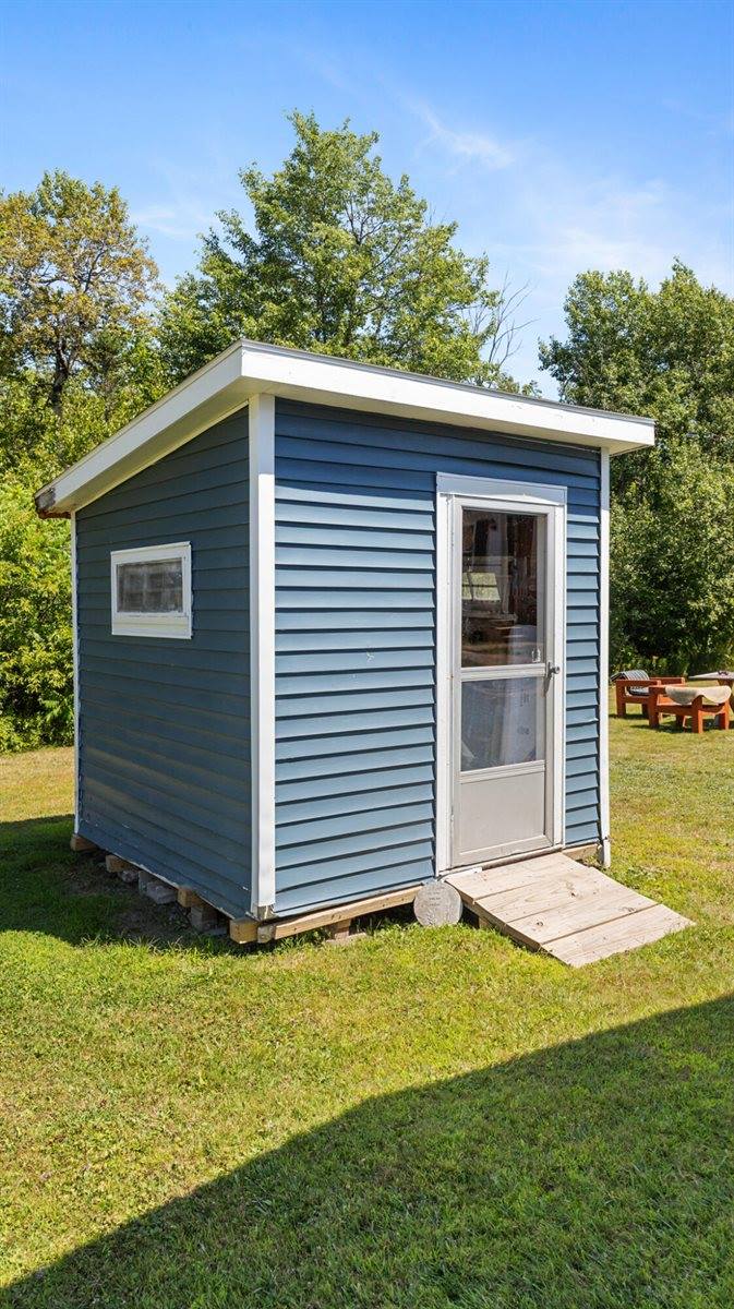 16 G Street, Bangor, ME 04401