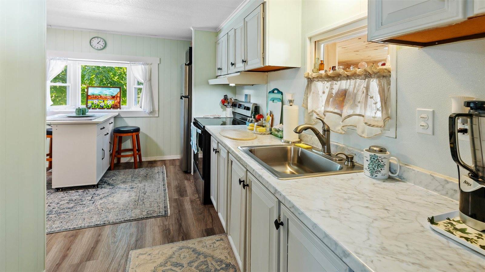 16 G Street, Bangor, ME 04401