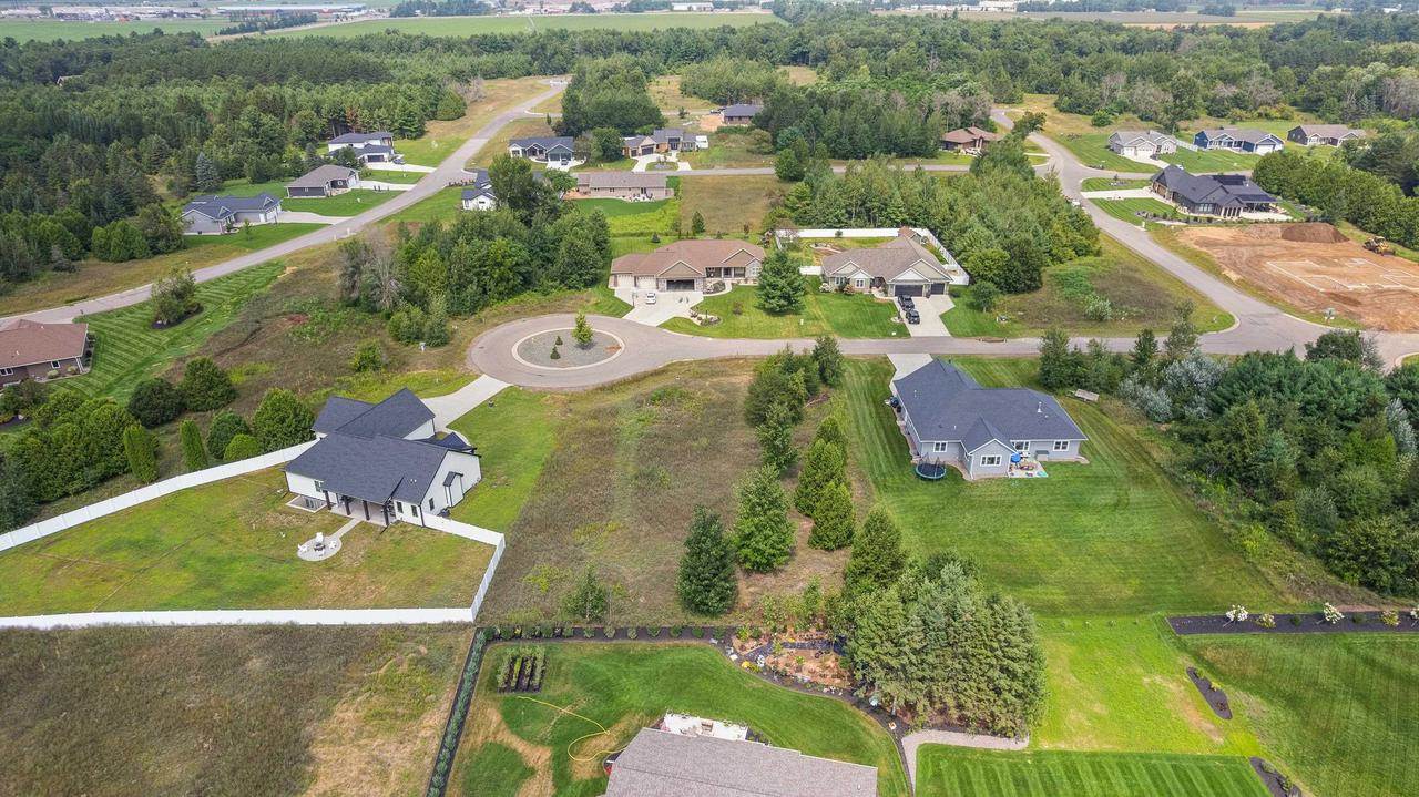 625 West Copperleaf Court, Plover, WI 54467
