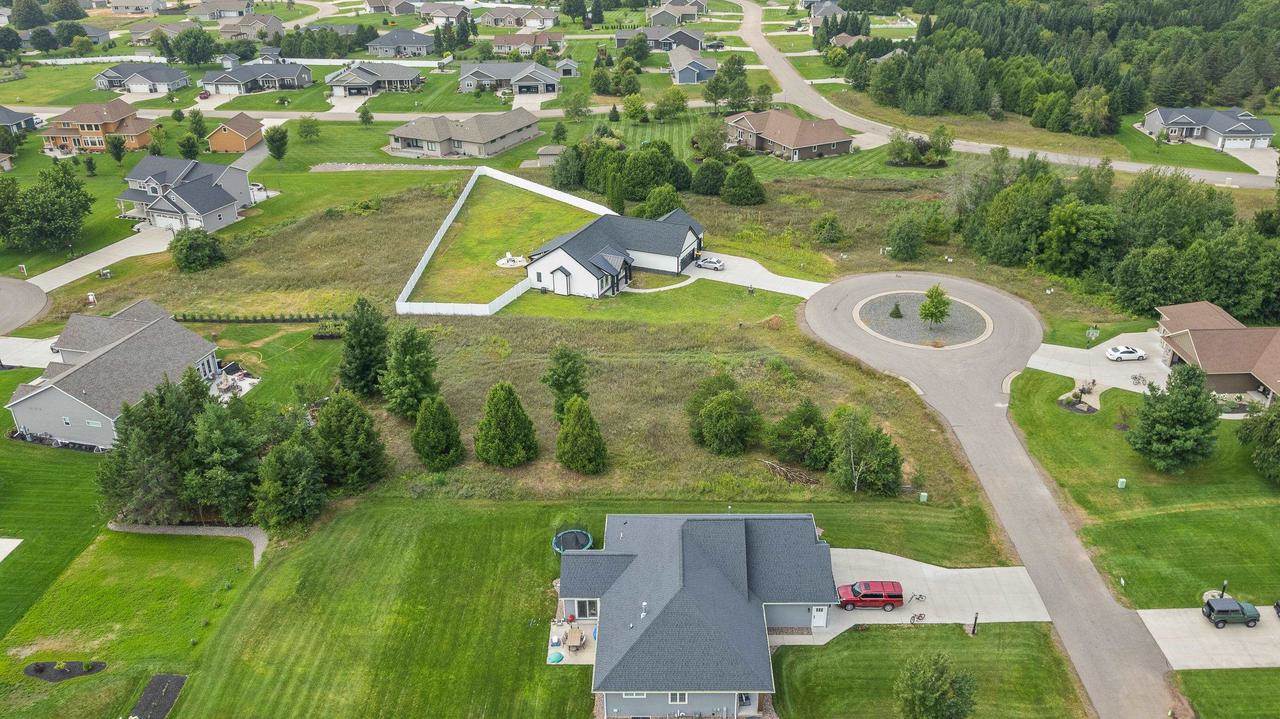 625 West Copperleaf Court, Plover, WI 54467