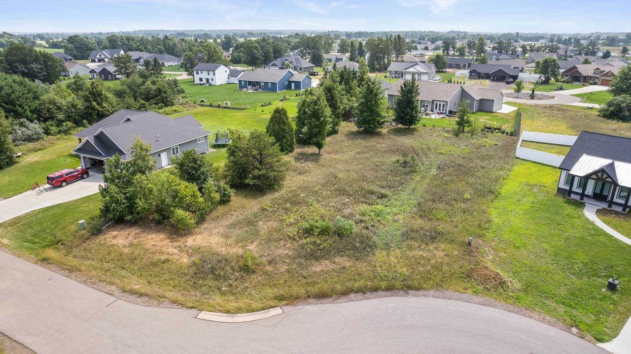 625 West Copperleaf Court, Plover, WI 54467