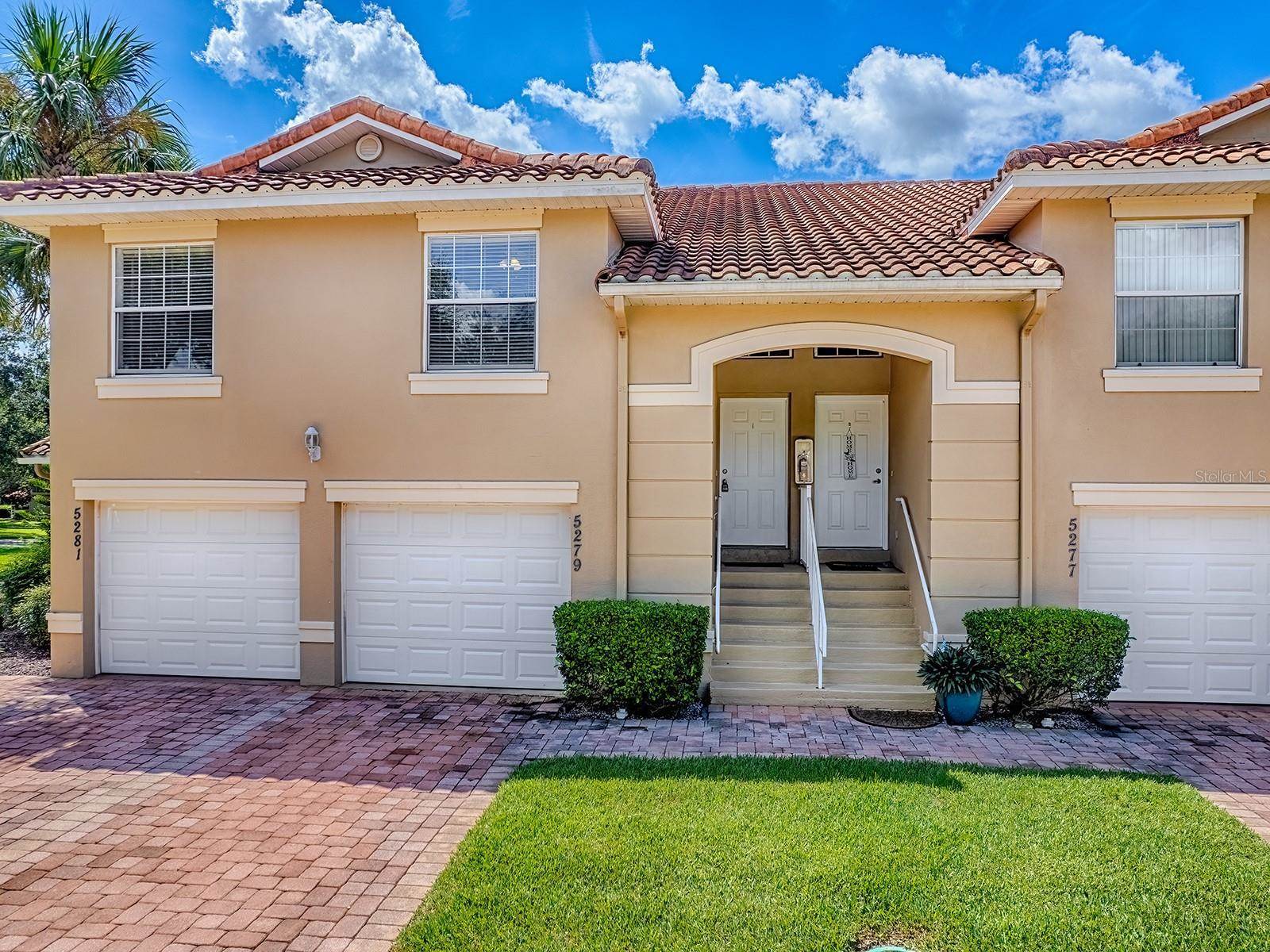 5279 Bowline Court, Oxford, FL 34484