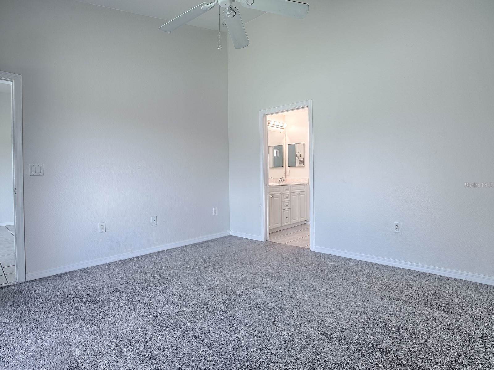 5279 Bowline Court, Oxford, FL 34484