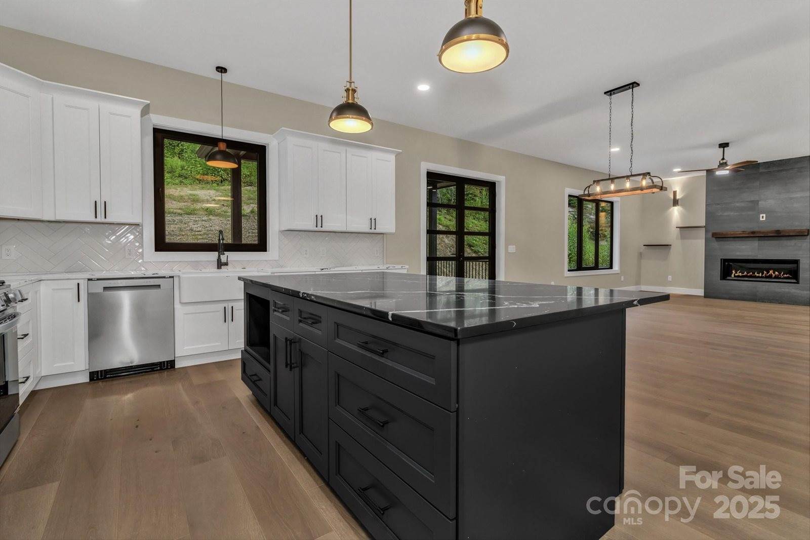 63 Winding Ridge Road, Fairview, NC 28711