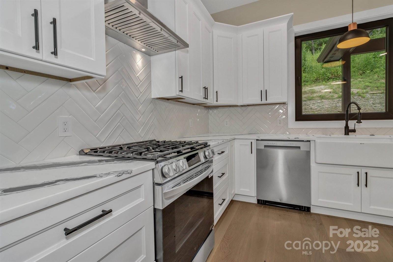 63 Winding Ridge Road, Fairview, NC 28711