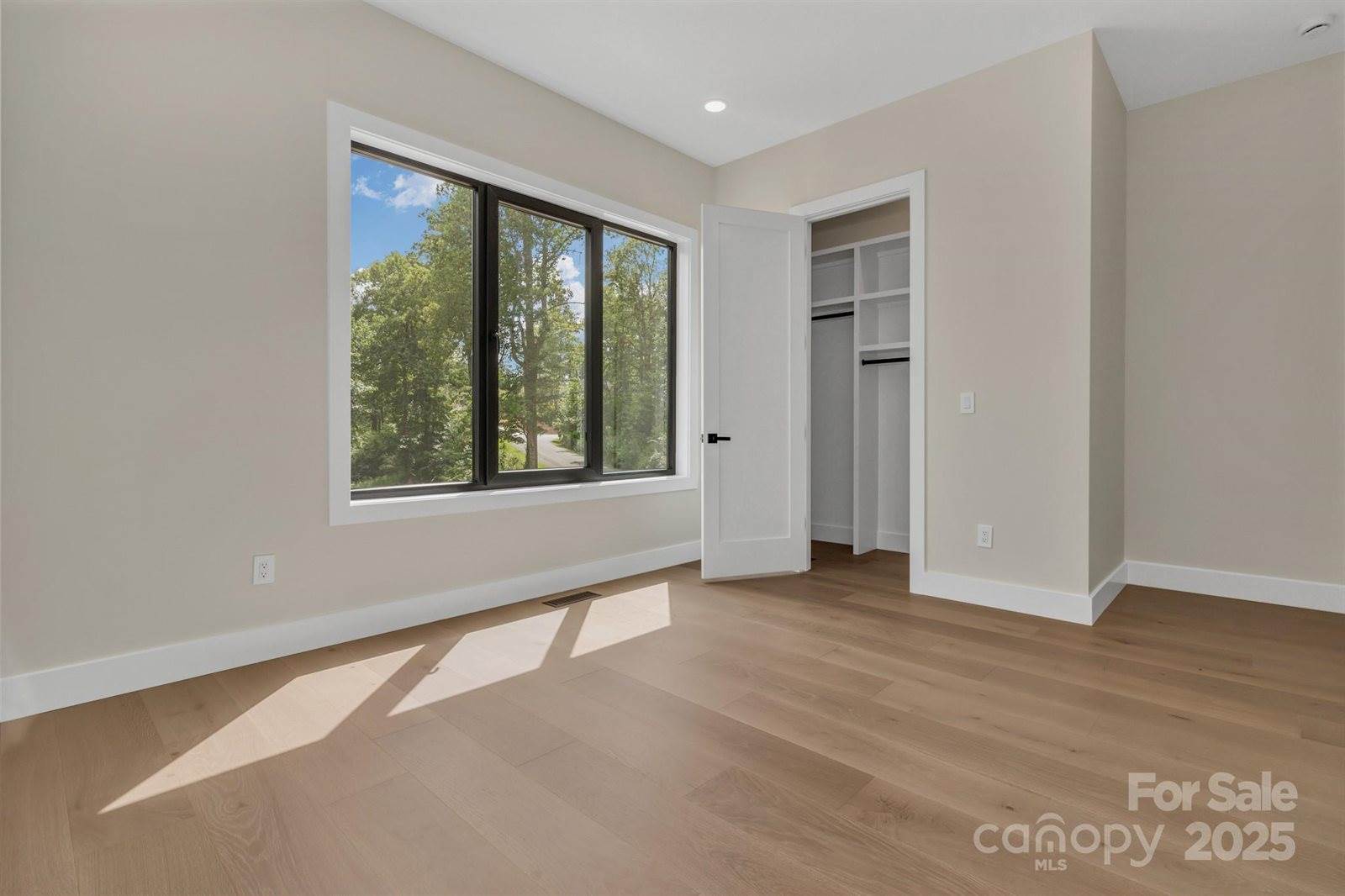 63 Winding Ridge Road, Fairview, NC 28711