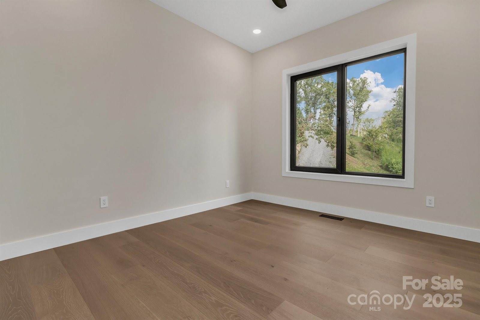 63 Winding Ridge Road, Fairview, NC 28711