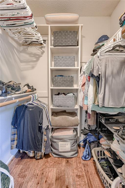 628 NE Swann Circle, Lee's Summit, MO 64086