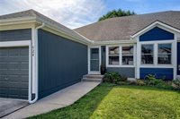 628 NE Swann Circle, Lee's Summit, MO 64086