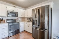 628 NE Swann Circle, Lee's Summit, MO 64086