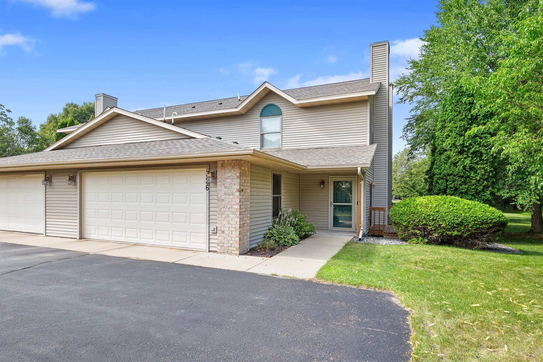 316 White Oak Ave, Plover, WI 54467