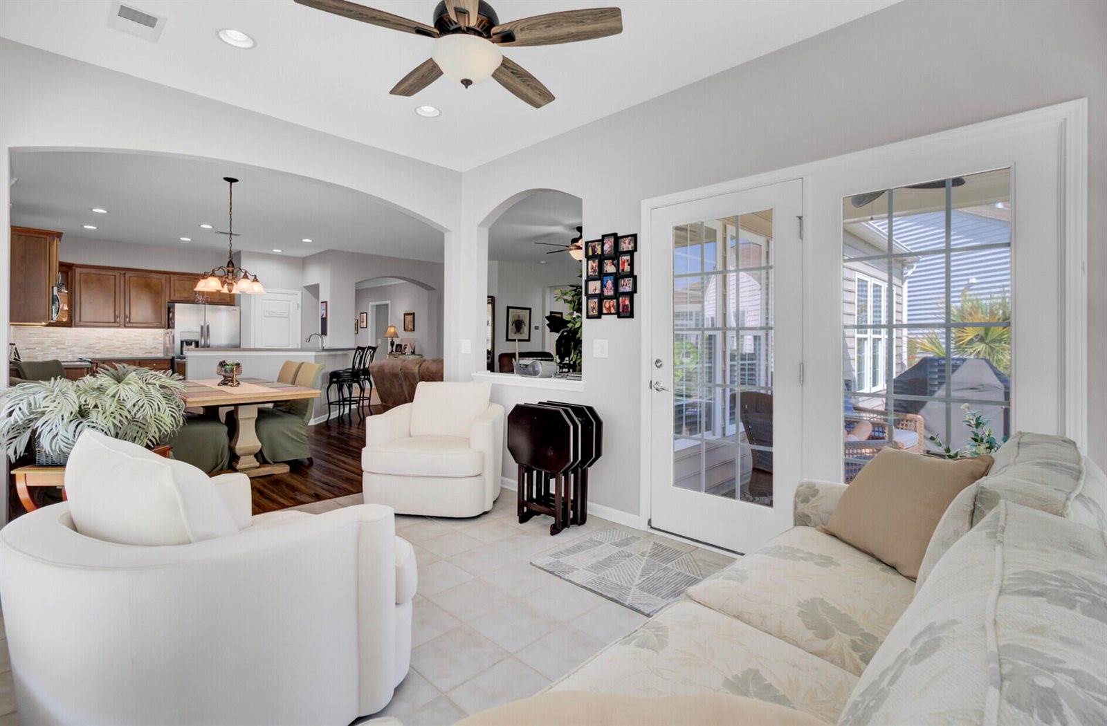 209 Schooner Bend Avenue, Summerville, SC 29486