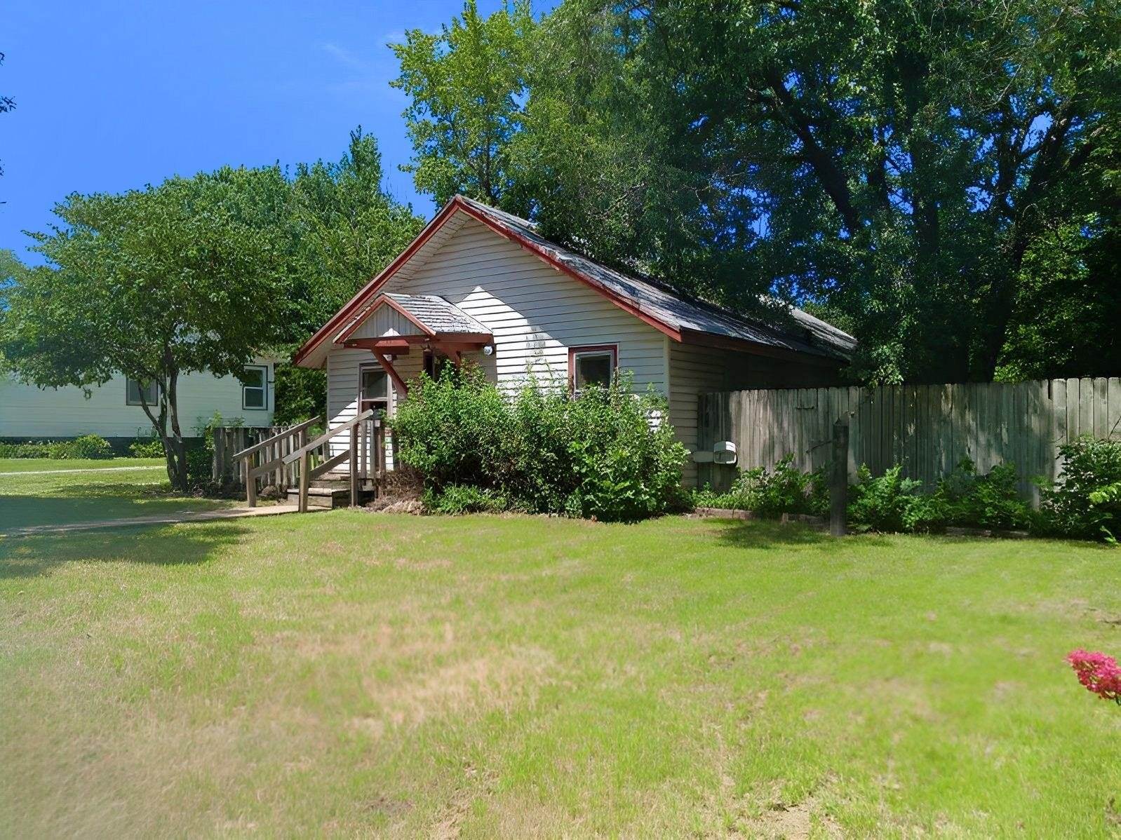 320 West Ellis Ave, Potwin, KS 67123