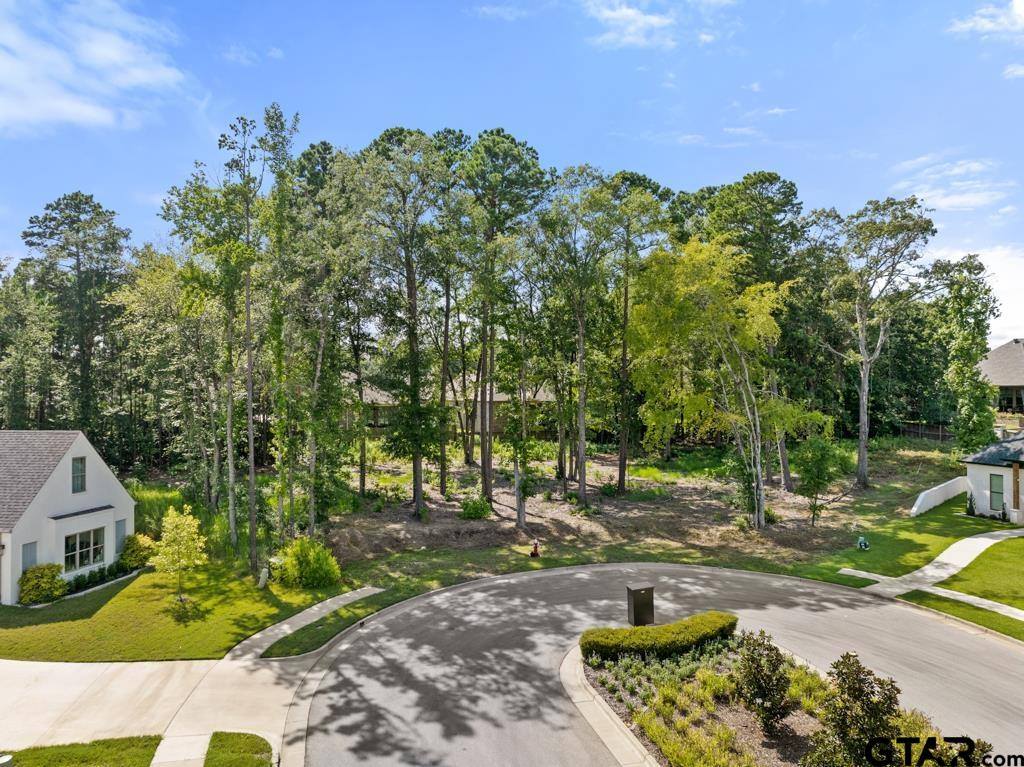 2227 Cherryhill Circle, Tyler, TX 75703