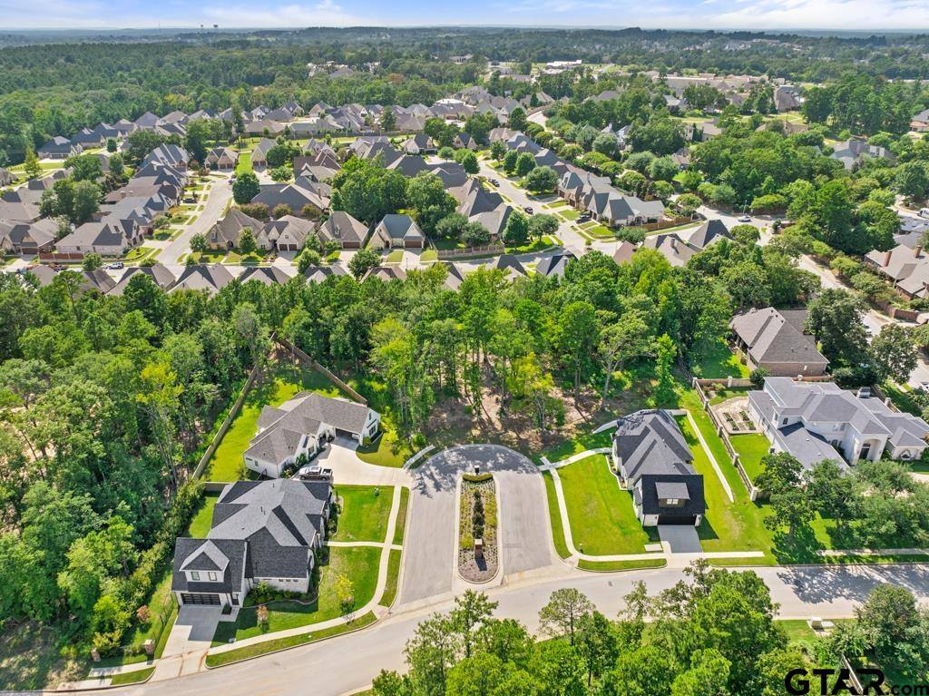 2227 Cherryhill Circle, Tyler, TX 75703