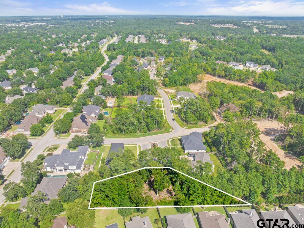 2227 Cherryhill Circle, Tyler, TX 75703