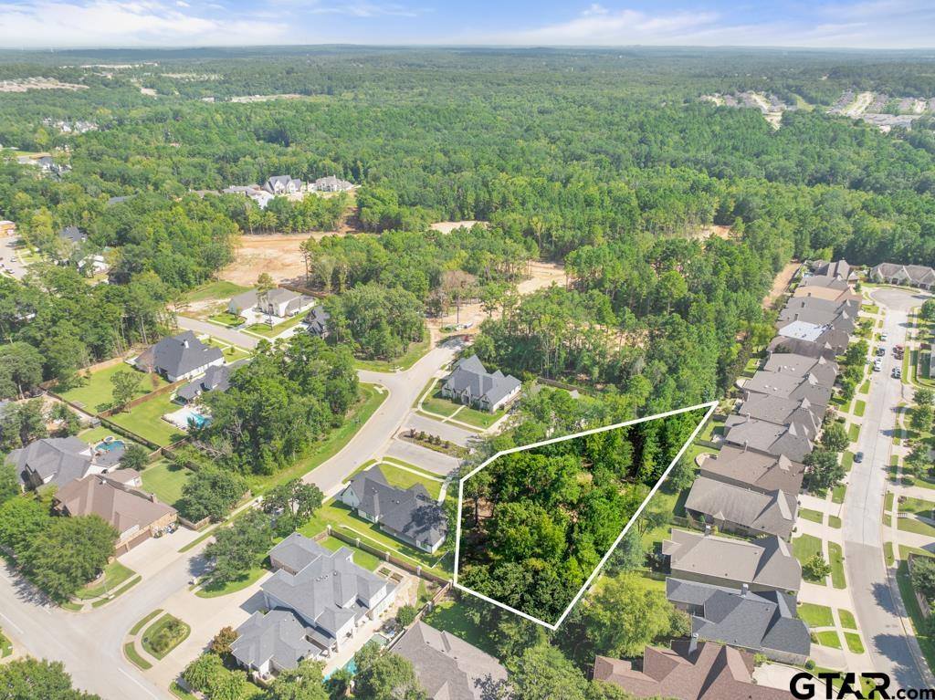 2227 Cherryhill Circle, Tyler, TX 75703