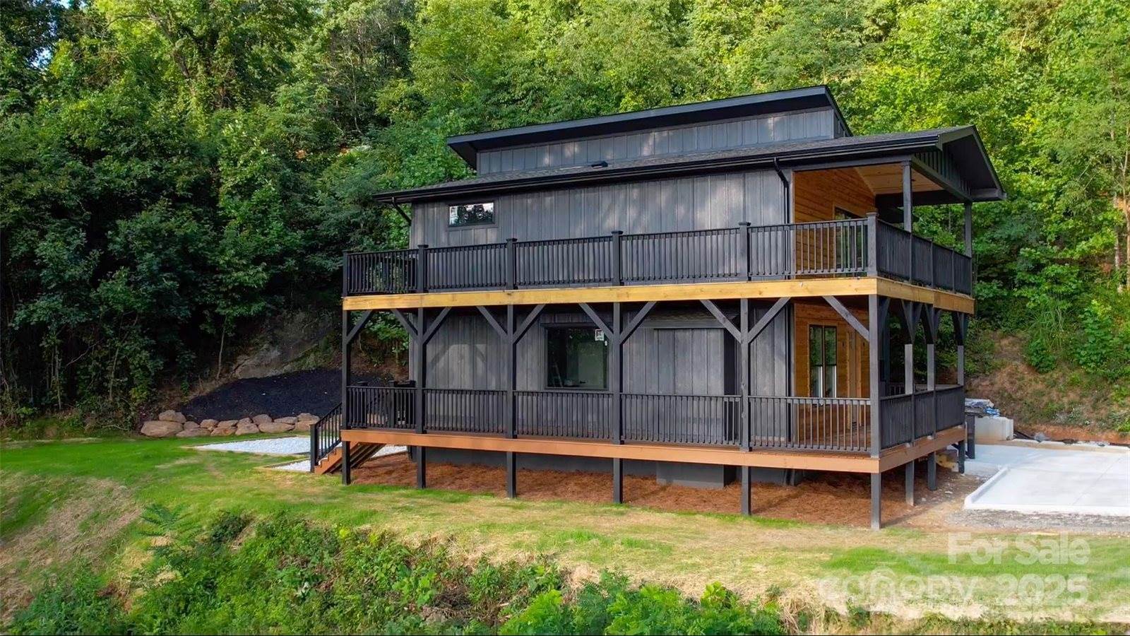 324 Blake Drive, Canton, NC 28716