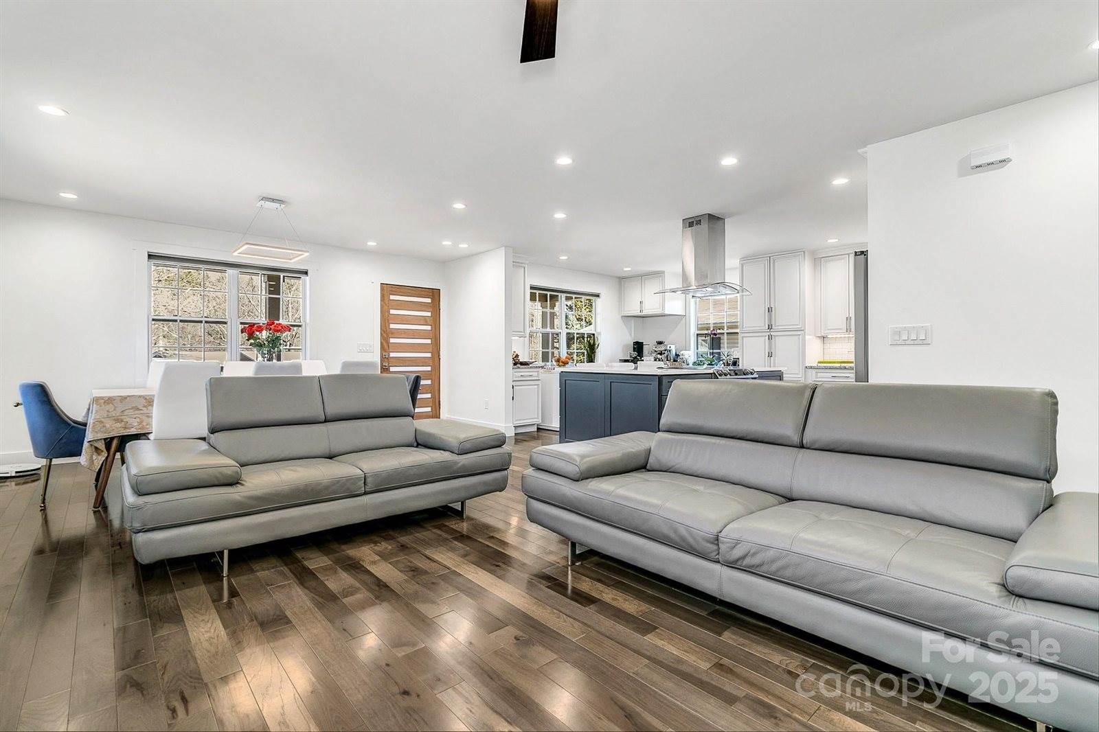 215 East Oakview Road, Asheville, NC 28806