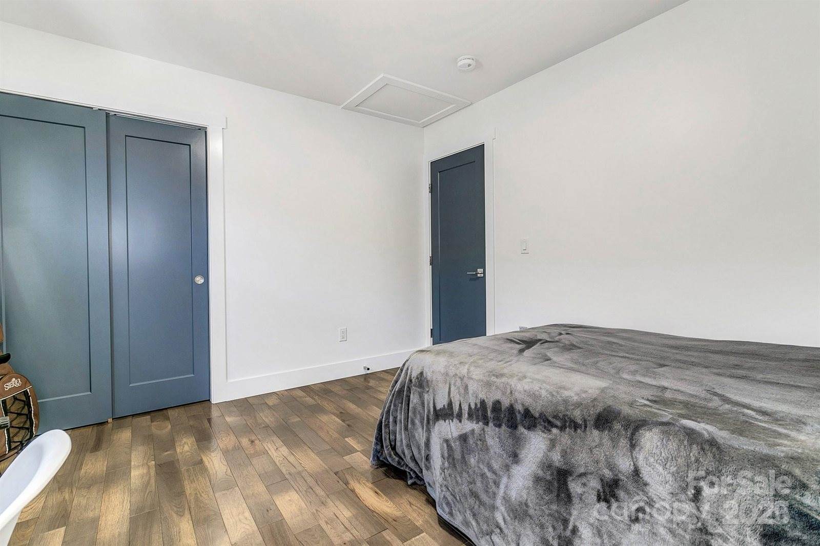 215 East Oakview Road, Asheville, NC 28806