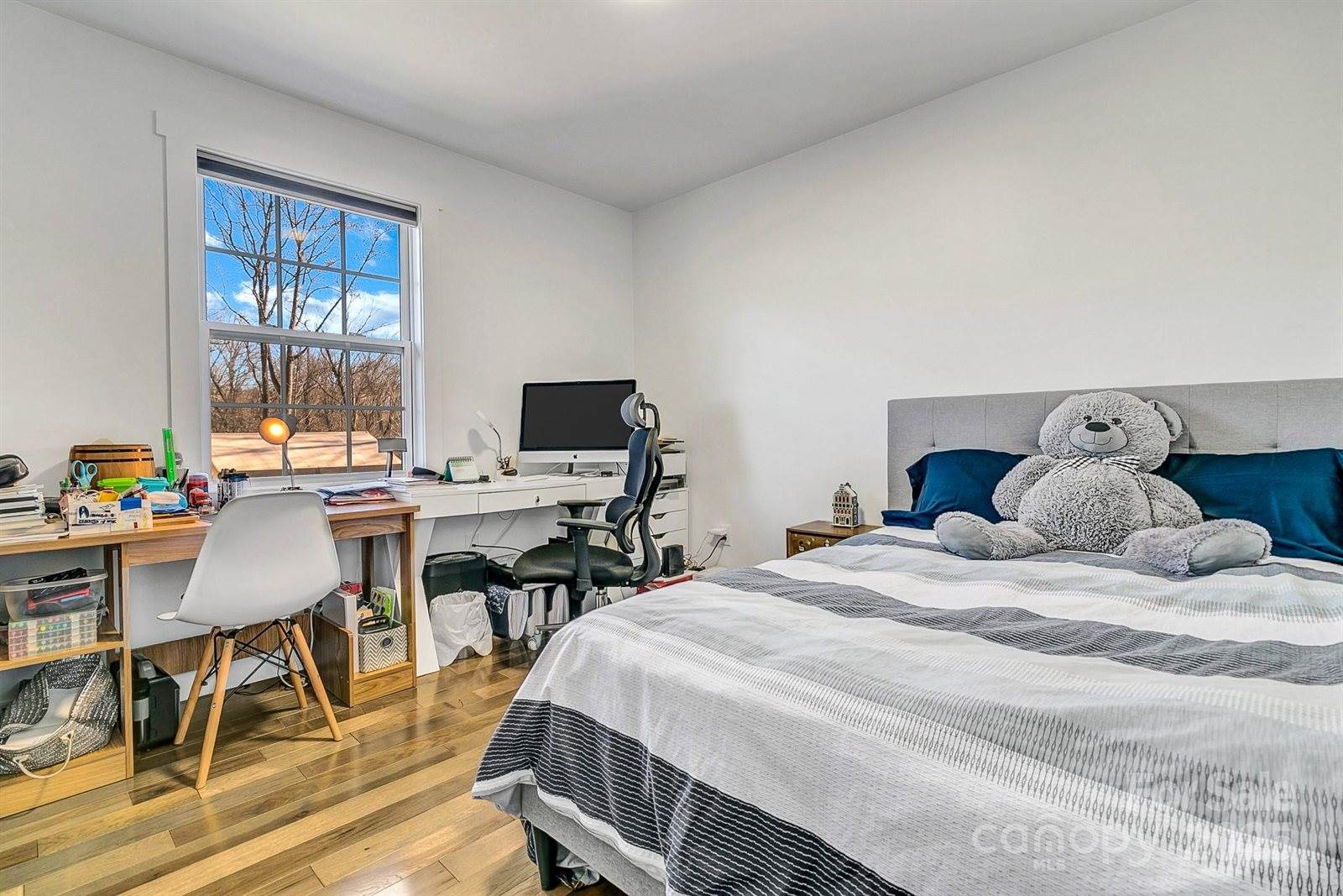 215 East Oakview Road, Asheville, NC 28806