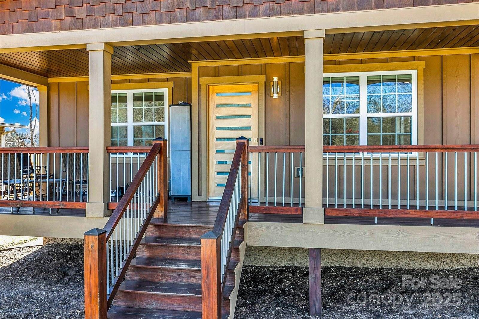 215 East Oakview Road, Asheville, NC 28806